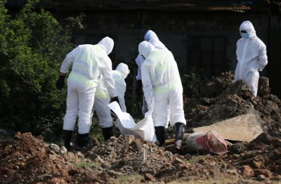 Coronavirus: Bangladesh registers 15 more deaths, toll reaches 5,818