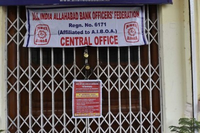 Trade Union call for shutdown- Bharat Bandh-  hits life in India