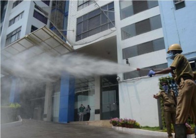 India fights against COVID-19: New lockdown guidelines make face masks compulsory