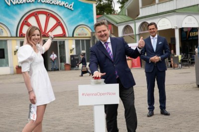 Vienna: The wheels turn again, and the waltz goes on