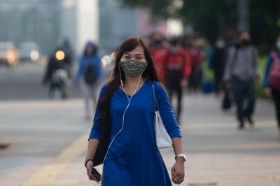 WHO urges mask use in confined public areas, where coronavirus still spreads