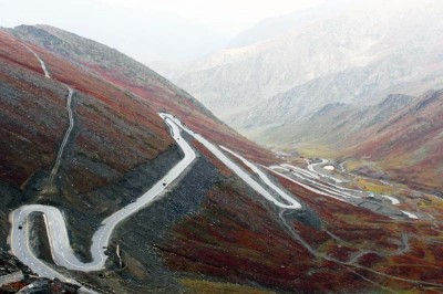Pakistan: Bus plunges into ravine, 11 killed