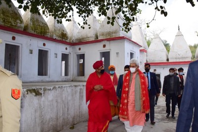 Jammu and Kashmir Lt Guv Manoj Singa reviews Surinder Lake