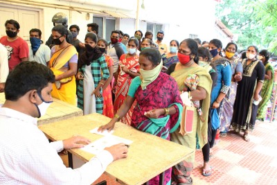 Secundrabad: Large number of men and women standing in queue at Post Office for opening of Zero Balance Post Office Account