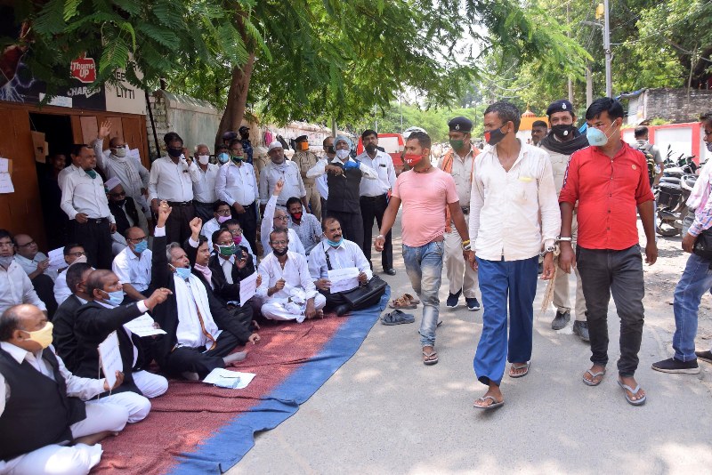 Protest at Civil Court in Patna