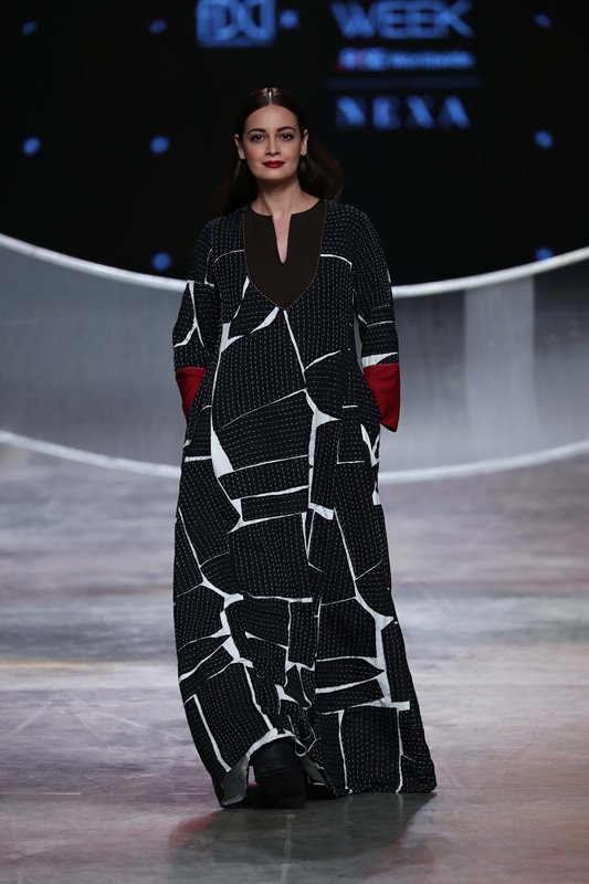 Lakme Fashion Week: Dia Mirza sets stage on fire