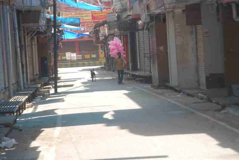 Weekend curfew in Delhi to curb Covid-19 spread