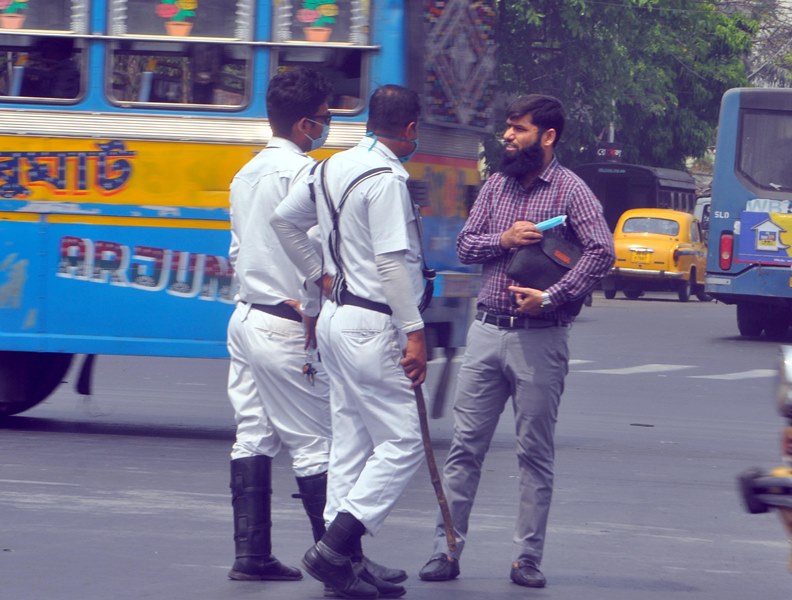 Police enforce Covid-19 protocol in Kolkata