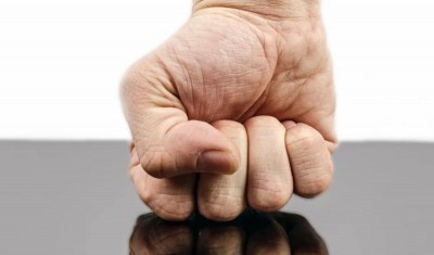 Afghanistan border forces beat up Tolo News correspondent: Reports