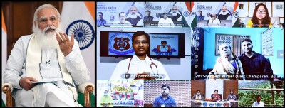 PM Modi interacts with beneficiaries of Digital India