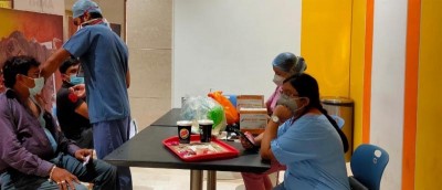 Kolkata's Acropolis conducts walk-in vaccination with AMRI , Mukundapur