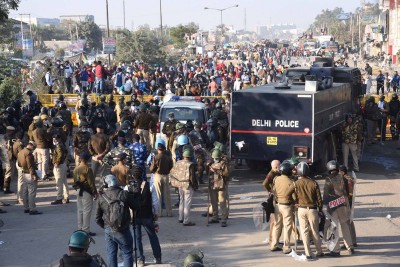 Agitating farmers demand reinstatement of telecommunication services at protest sites