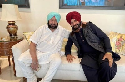 'Navjot Singh Sidhu's criticisms don't augur well': Amarinder Singh tells Sonia Gandhi