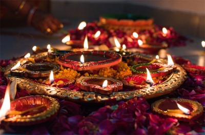 Prez Kovind, PM Modi, Vice President extend Diwali greetings