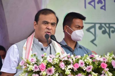Assam CM Himanta Biswa Sarma reviews COVID-19 situation in the state
