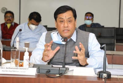 Sarbananda Sonowal reviews COVID-19 situation in Assam with DCs