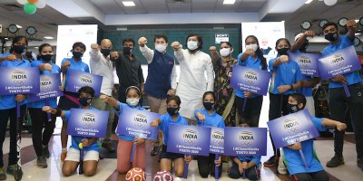 India cheers for her Olympic contingent from New Delhi