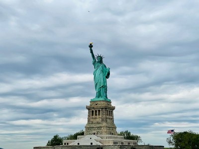 US to lift travel bans for fully vaccinated air passengers from November