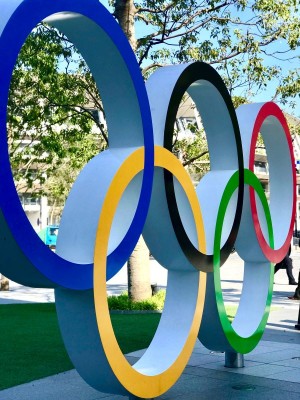 Tokyo reports 1,979 new COVID-19 cases