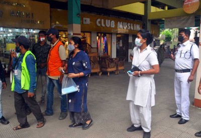 India adds 45,352 new COVID-19 cases in past 24 hours