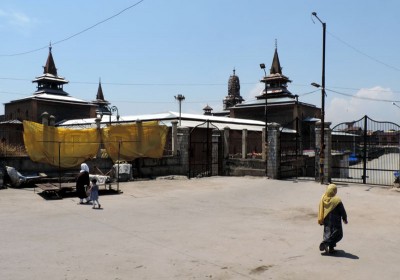 Jammu and Kashmir: Imam Association chief asks students to work towards attaining peace