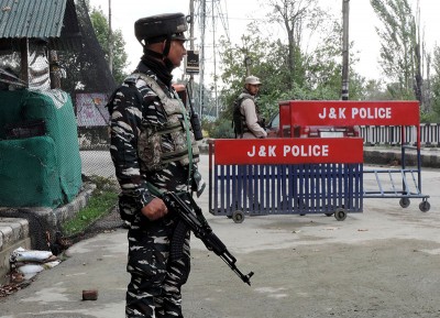 Group of Muslims demonstrate against killing of minorities in Kashmir Valley