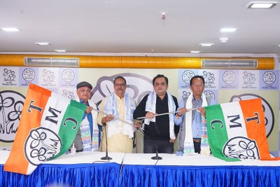 TMC welcomes Darjeeling leaders Binay Tamang and Rohit Sharma to partyfold