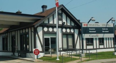 Hundreds with fake COVID-19 test results, vaccination proof tried to enter Canada: Border services