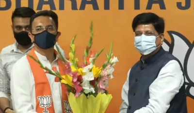 Jolt to Congress as former Union Minister Jitin Prasada joins BJP