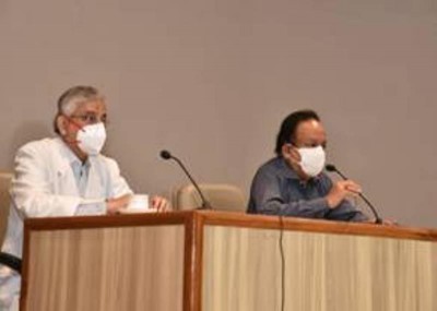 Harsh Vardhan reviews preparedness of AIIMS New Delhi in light of recent surge of COVID19 cases