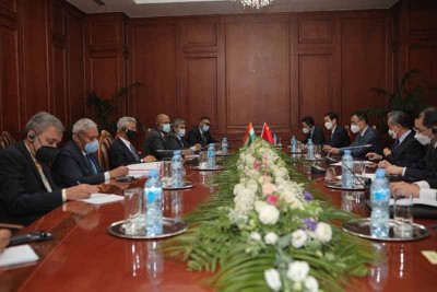 S Jaishankar meets Chinese Foreign Minister Wang Yi, discusses current situation along LAC