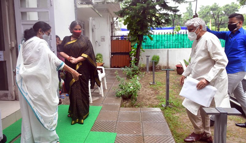 Mamata Banerjee meets Shabana Azmi in Delhi