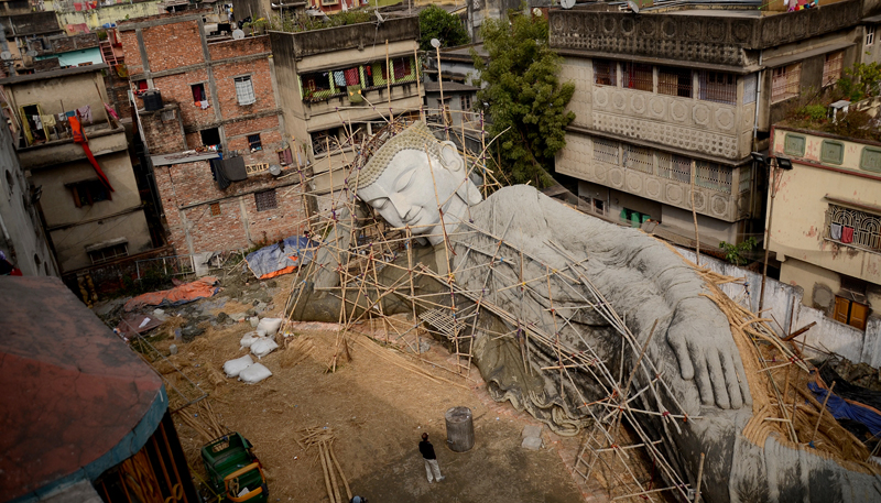 India's largest reclining Buddha is getting ready in Kolkata for Bodh Gaya installation
