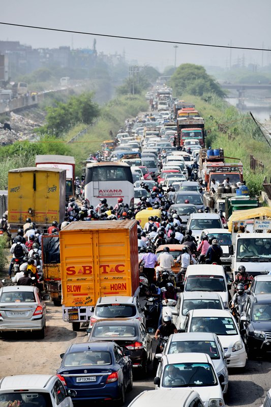 Farmers observe Bharat Bandh across India