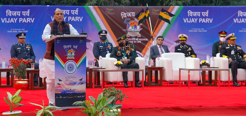 Rajnath Singh addressing gathering after interacting with Indian war veterans in Delhi