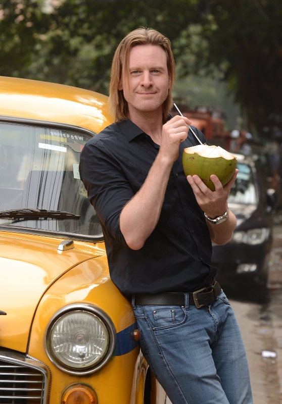 Golondaaj actor Alexx O'Nell spends time in Kolkata