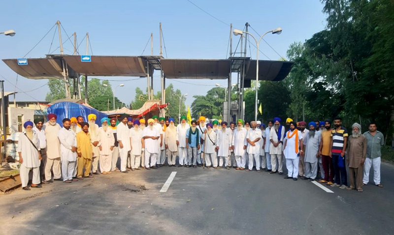 Farmers observe Bharat Bandh across India