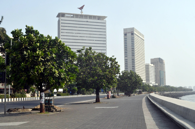 India fights Corona amid a massive spike