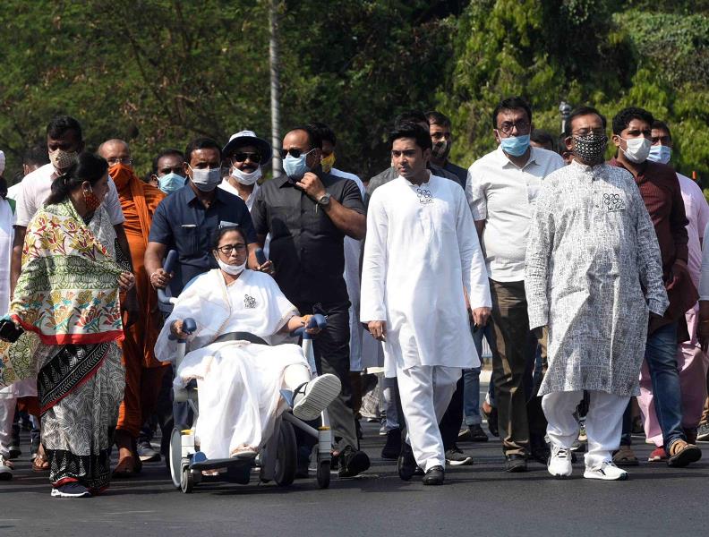 Wheel chair bound Mamata roadshow in Kolkata