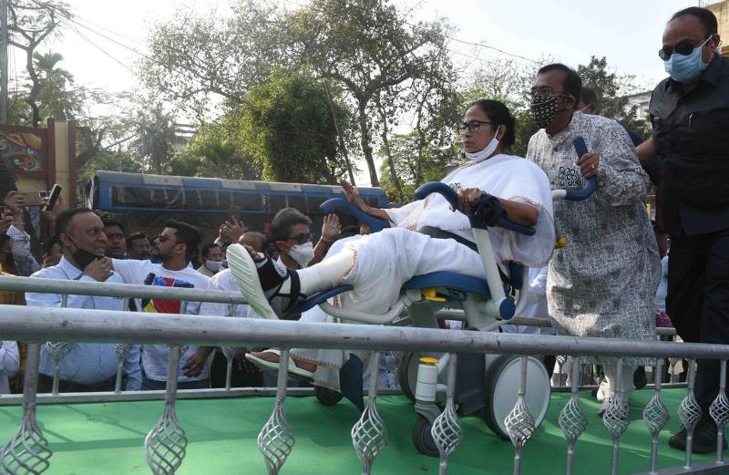 Wheel chair bound Mamata roadshow in Kolkata