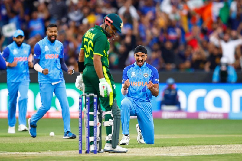 Relive key moments of Sunday's high-voltage T20 WC clash between India, Pakistan