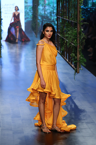 LFW: Gauri-Nainika leave audience amazed with their collection