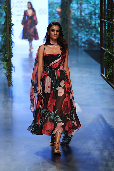 LFW: Gauri-Nainika leave audience amazed with their collection