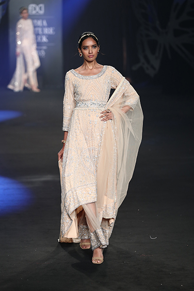 Designer Suneet Varma leaves audience spellbound at India Couture Week by showcasing his grand collection