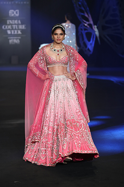 Designer Suneet Varma leaves audience spellbound at India Couture Week by showcasing his grand collection