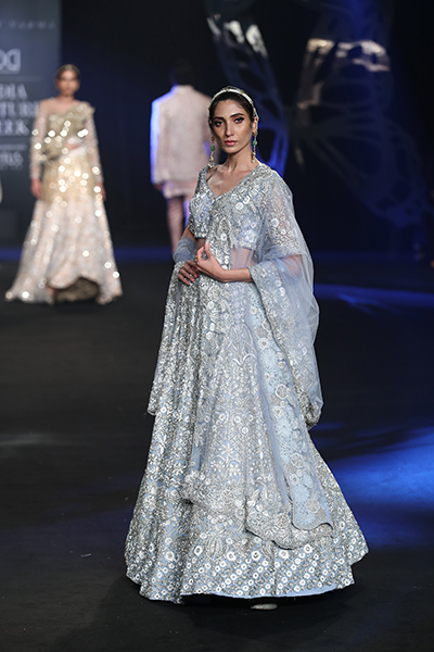 Designer Suneet Varma leaves audience spellbound at India Couture Week by showcasing his grand collection