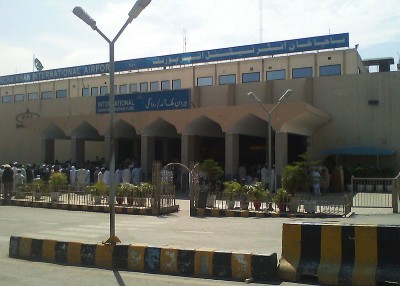 Pakistan: Peshawar airport watch tower attacked