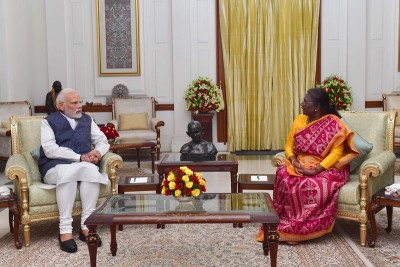 President Droupadi Murmu, PM Modi exchange Diwali greetings at Rashtrapati Bhavan