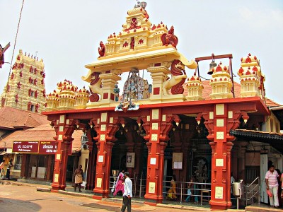 Muslim vendors banned at Karnataka temple fairs, govt promises action