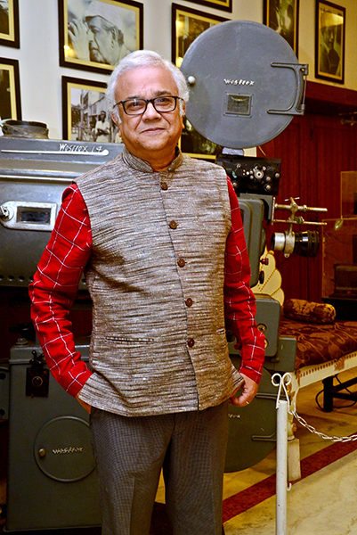 Premiere of Bengali film Hatyapuri